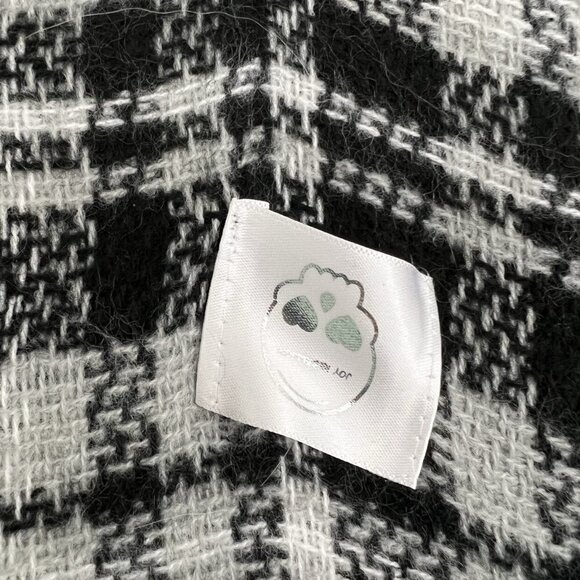 Joe Rebellion Cherry Scarf - Picture 3 of 3